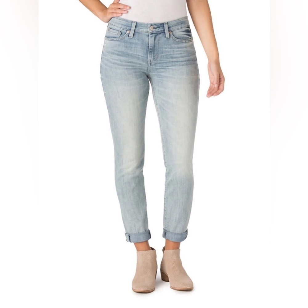 Signature by Levi Strauss & Co. Women's Mid Rise Slim Cuffed Jeans Size 4 / 27
